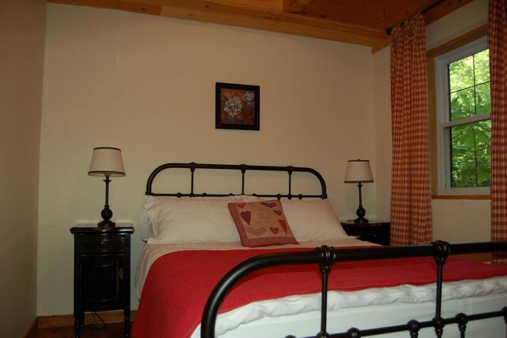 Quiet, Cozy And Comfortable Chalet Val-des-Lacs Exterior foto